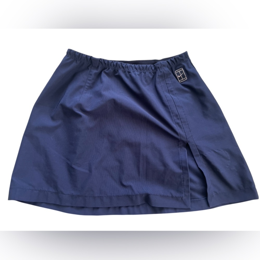 Nike dry fit tennis skirt with thigh slit Great